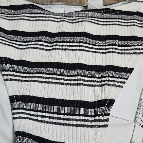 NWT Twin Striped High Rise Cheeky Bikini Bottom Sz M - Picture 3 of 10